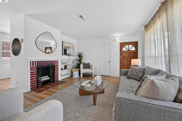 14326 Bradley St, San Leandro, CA 94579