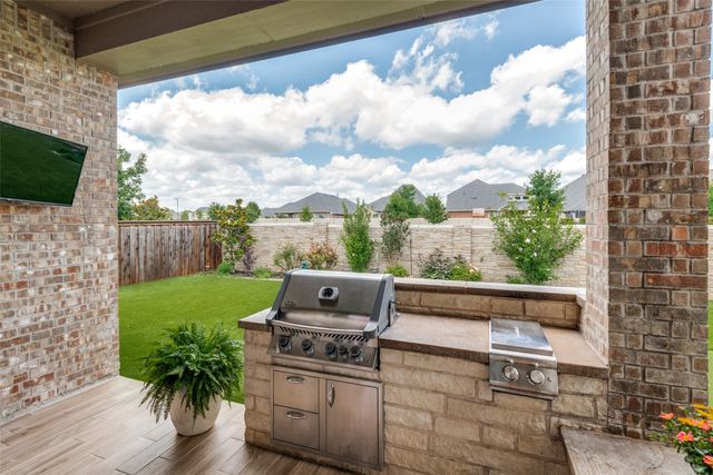 909 Hubbard Creek Trail, Mckinney, TX 75071