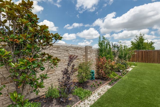 909 Hubbard Creek Trail, Mckinney, TX 75071