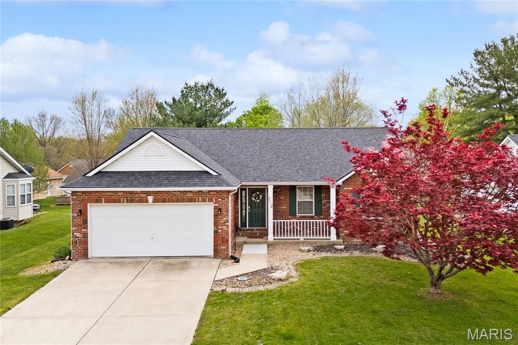 712 Slippery Rock Drive, Edwardsville, IL 62025