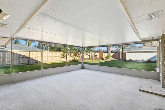 12265 Parkwood Dr, Baton Rouge, LA 70815