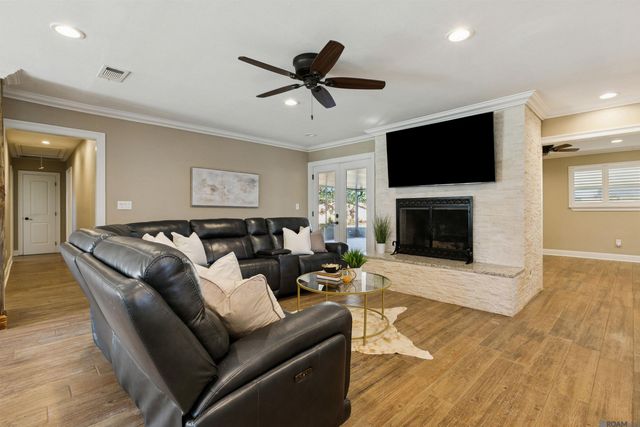 12265 Parkwood Dr, Baton Rouge, LA 70815