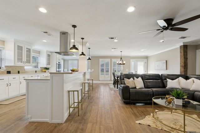 12265 Parkwood Dr, Baton Rouge, LA 70815