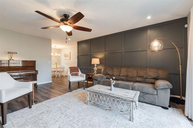 10820 N Victoria Place, Oklahoma City, OK 73120