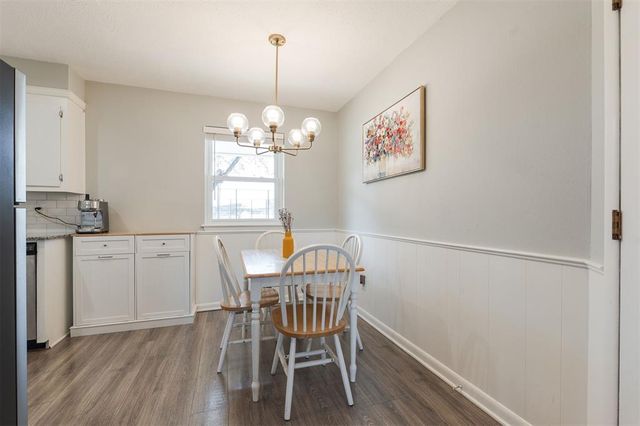 10820 N Victoria Place, Oklahoma City, OK 73120