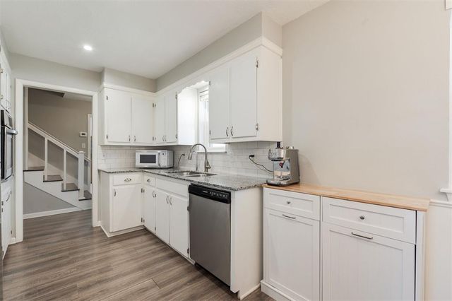 10820 N Victoria Place, Oklahoma City, OK 73120