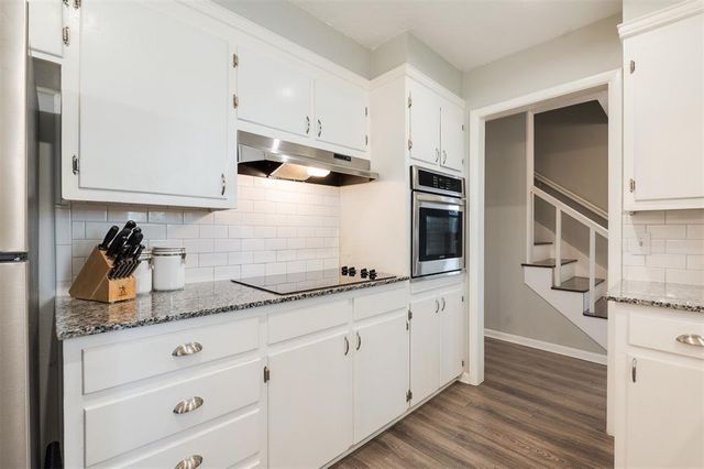 10820 N Victoria Place, Oklahoma City, OK 73120