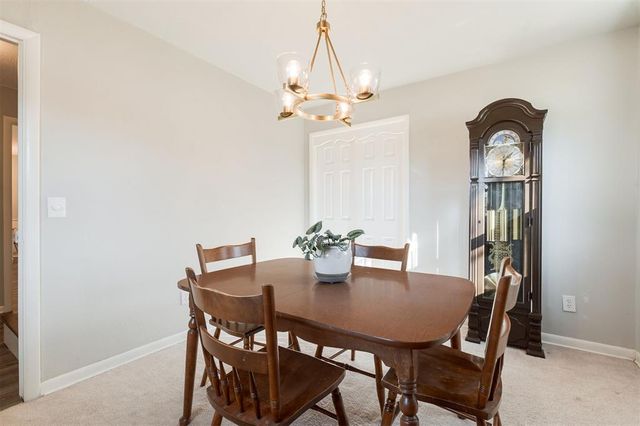 10820 N Victoria Place, Oklahoma City, OK 73120