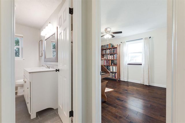 10820 N Victoria Place, Oklahoma City, OK 73120