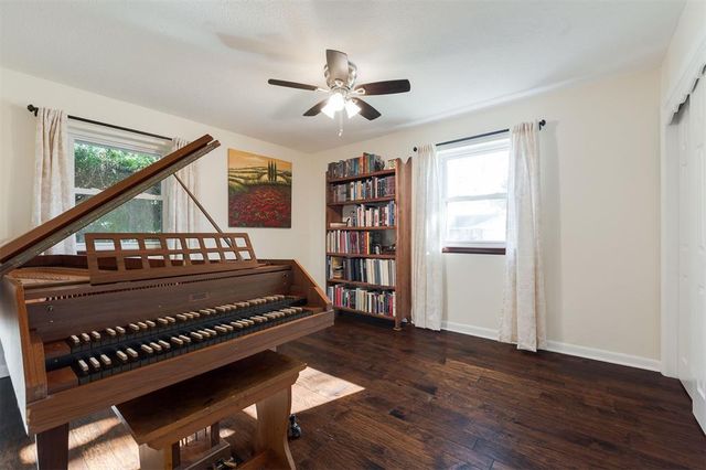 10820 N Victoria Place, Oklahoma City, OK 73120