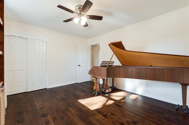 10820 N Victoria Place, Oklahoma City, OK 73120