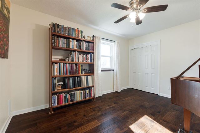 10820 N Victoria Place, Oklahoma City, OK 73120