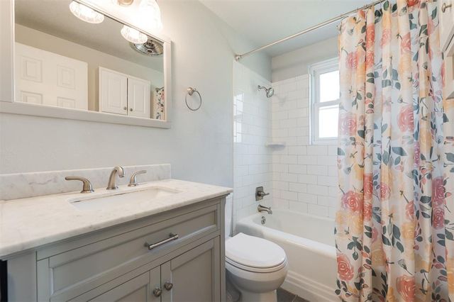 10820 N Victoria Place, Oklahoma City, OK 73120