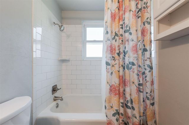 10820 N Victoria Place, Oklahoma City, OK 73120