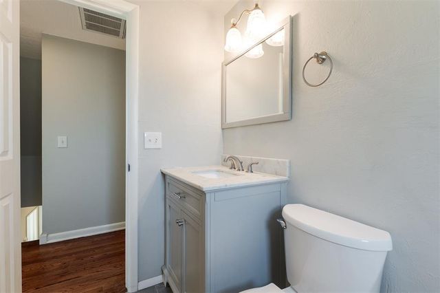 10820 N Victoria Place, Oklahoma City, OK 73120