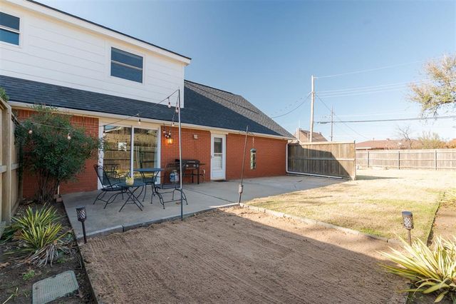 10820 N Victoria Place, Oklahoma City, OK 73120
