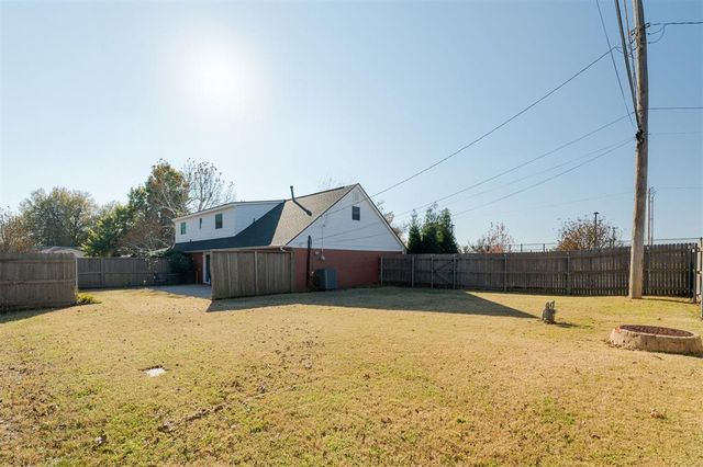 10820 N Victoria Place, Oklahoma City, OK 73120