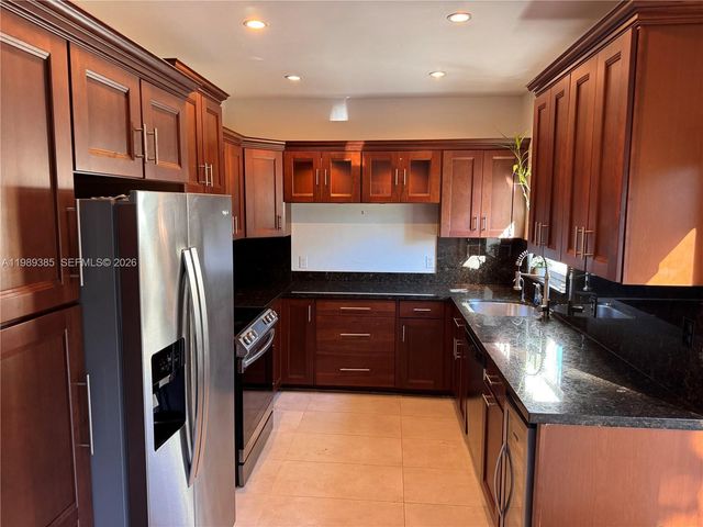 820 SW 26th St, Fort Lauderdale, FL 33315