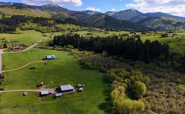 2178 Little Bear Road, Gallatin Gateway, MT 59730