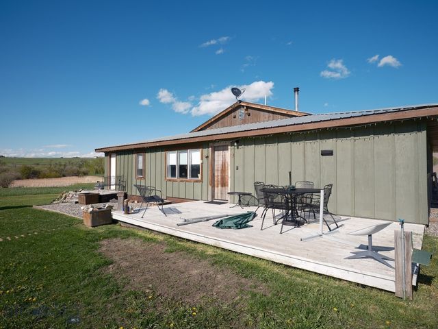 2178 Little Bear Road, Gallatin Gateway, MT 59730