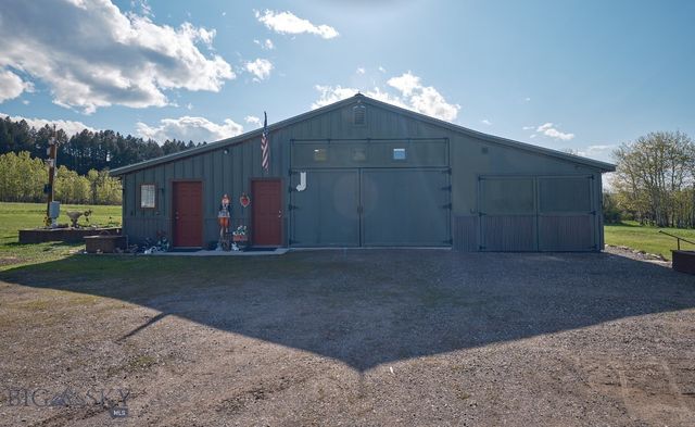 2178 Little Bear Road, Gallatin Gateway, MT 59730