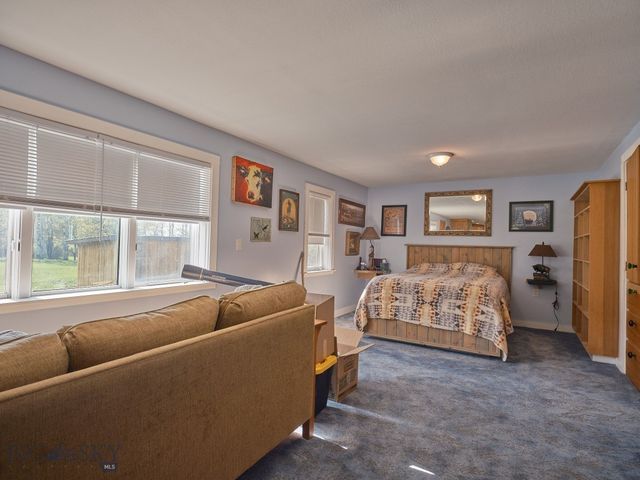 2178 Little Bear Road, Gallatin Gateway, MT 59730