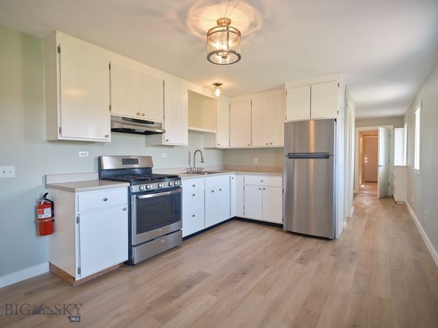 2178 Little Bear Road, Gallatin Gateway, MT 59730