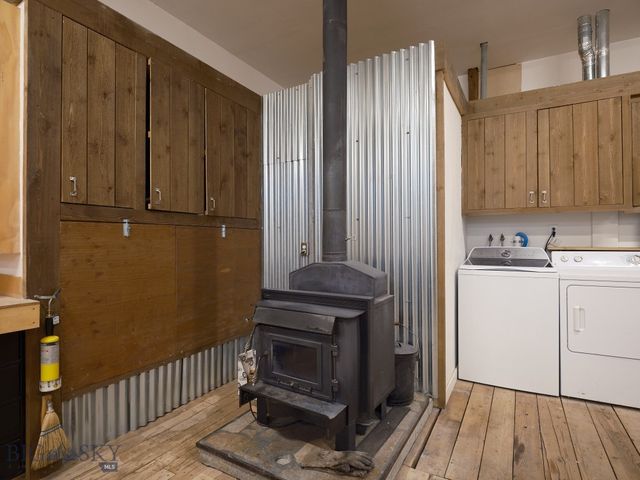 2178 Little Bear Road, Gallatin Gateway, MT 59730