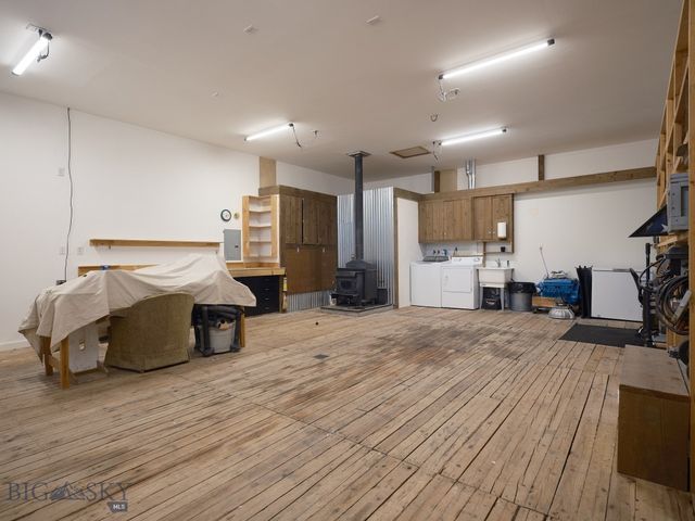 2178 Little Bear Road, Gallatin Gateway, MT 59730