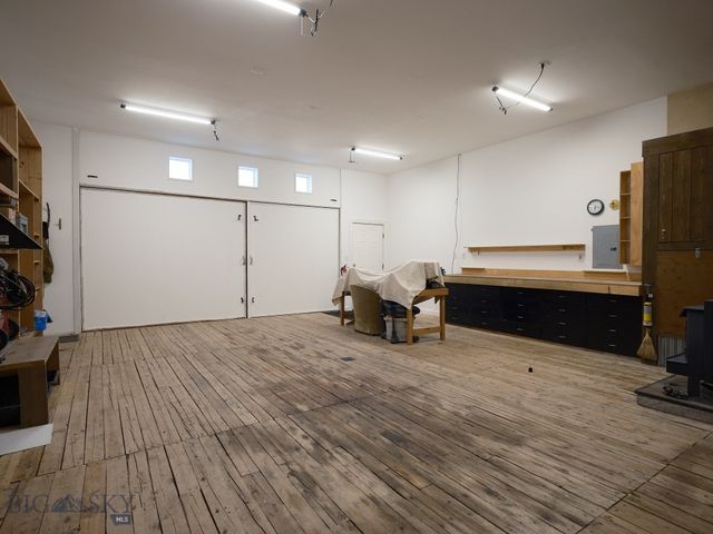 2178 Little Bear Road, Gallatin Gateway, MT 59730