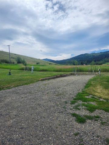 2178 Little Bear Road, Gallatin Gateway, MT 59730