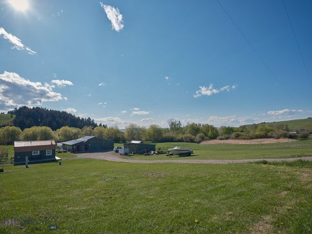 2178 Little Bear Road, Gallatin Gateway, MT 59730