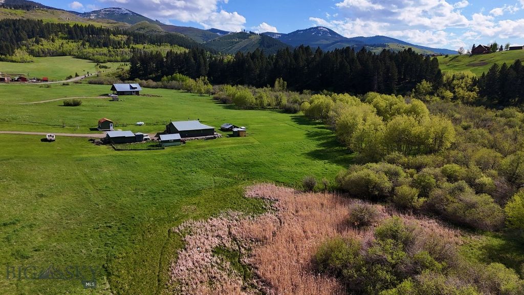 2178 Little Bear Road, Gallatin Gateway, MT 59730