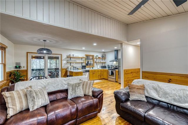 357 Mystic Lane, Blue Ridge, GA 30513