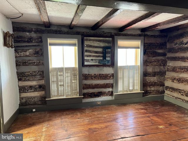 52 N MAIN ST, Shrewsbury, PA 17361