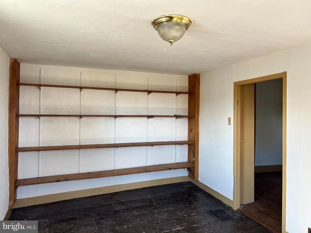 52 N MAIN ST, Shrewsbury, PA 17361