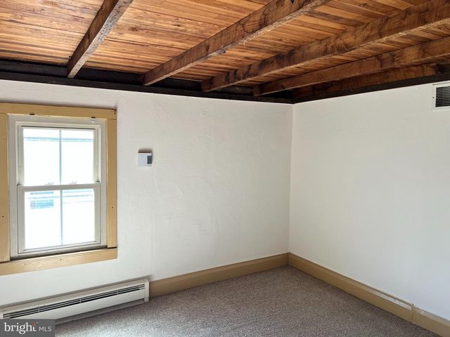 52 N MAIN ST, Shrewsbury, PA 17361