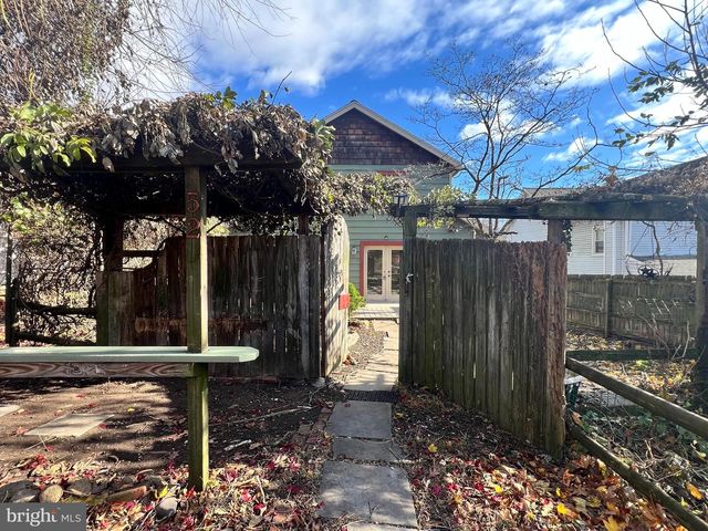 52 N MAIN ST, Shrewsbury, PA 17361