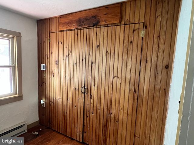 52 N MAIN ST, Shrewsbury, PA 17361