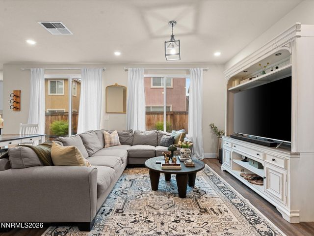 2265 Symphony Way, Reno, NV 89521