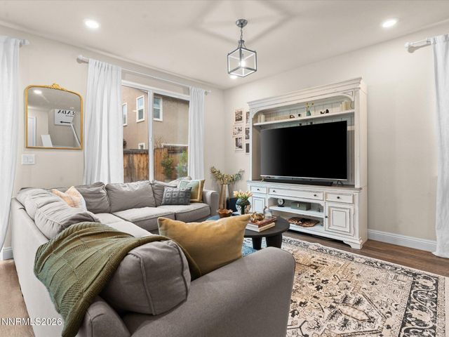 2265 Symphony Way, Reno, NV 89521