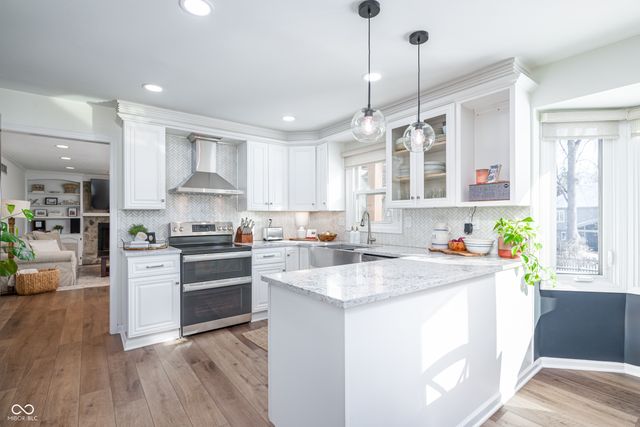 195 Governors Lane, Zionsville, IN 46077