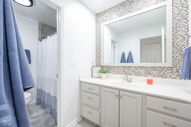 195 Governors Lane, Zionsville, IN 46077