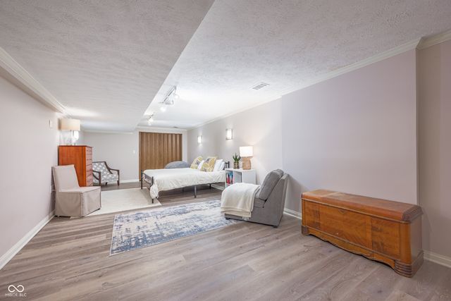 195 Governors Lane, Zionsville, IN 46077