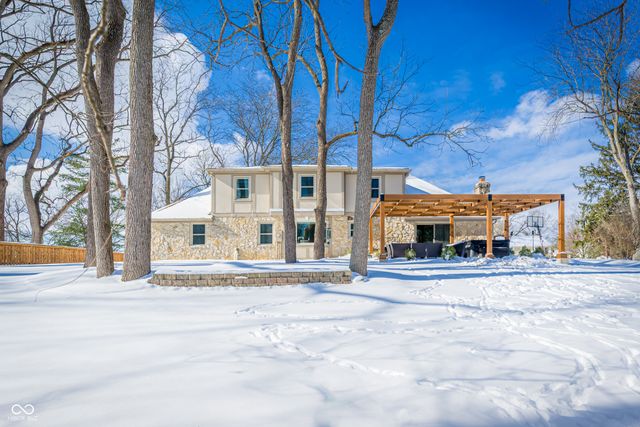 195 Governors Lane, Zionsville, IN 46077