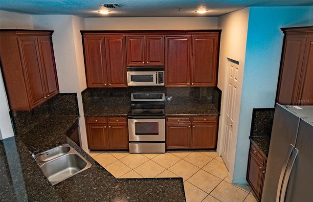 103 E THATCH PALM CIRCLE, Jupiter, FL 33458