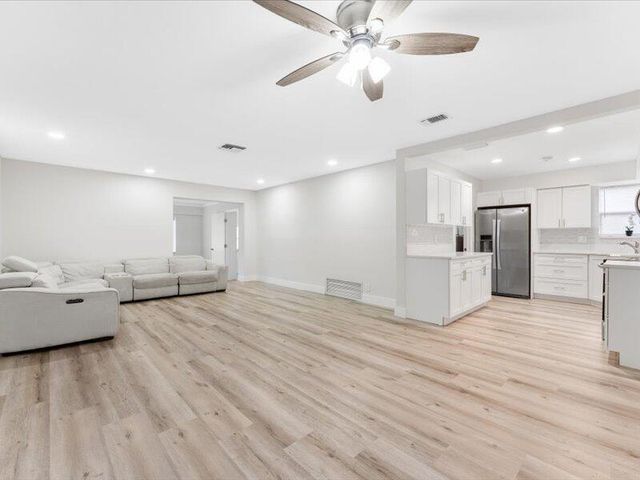 311 W Sample Road, Deerfield Beach, FL 33064