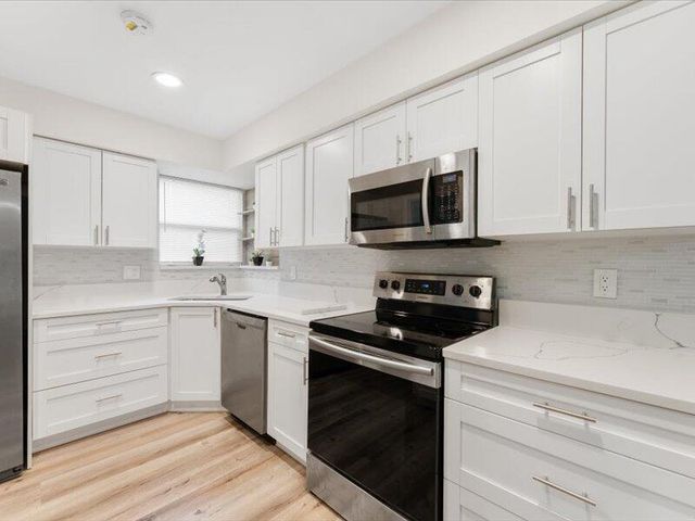 311 W Sample Road, Deerfield Beach, FL 33064