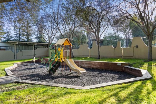 833 N Humboldt Street 201, San Mateo, CA 94401