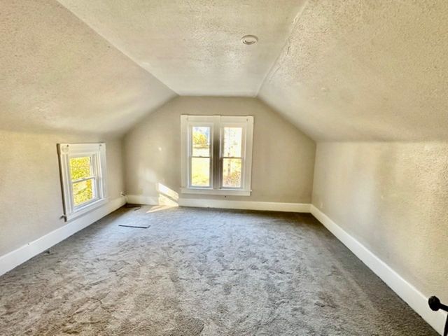 1325 MISSISSIPPI Avenue, Davenport, IA 52803